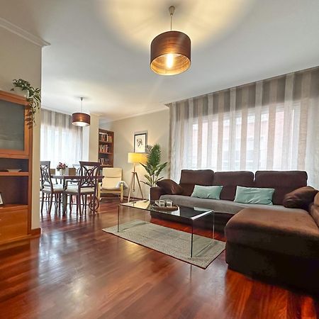 Apartamento Completo, Amplio, Muy Iluminado Y Con Plaza De Garaje Incluida. O Grove Bagian luar foto