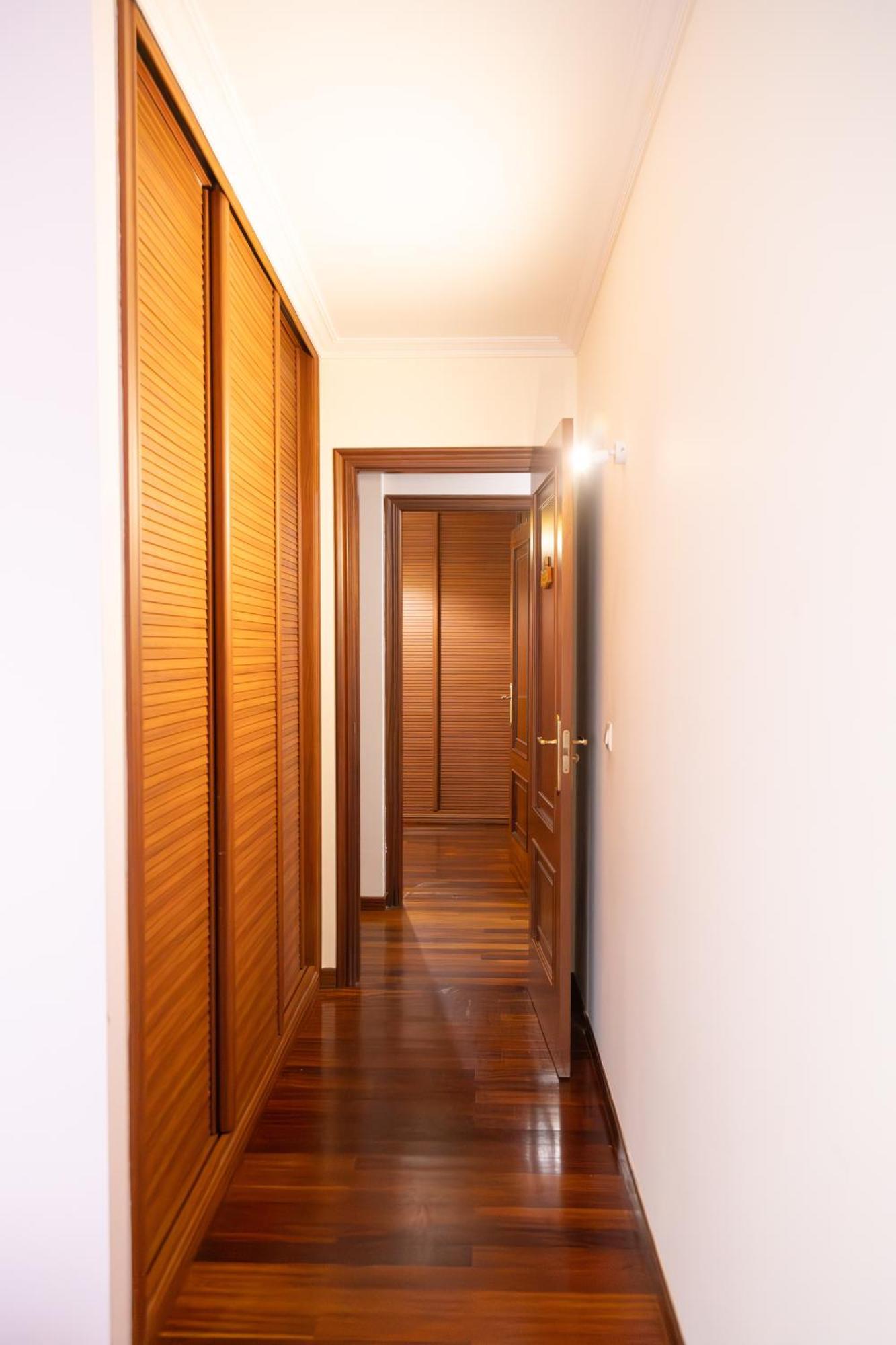 Apartamento Completo, Amplio, Muy Iluminado Y Con Plaza De Garaje Incluida. O Grove Bagian luar foto