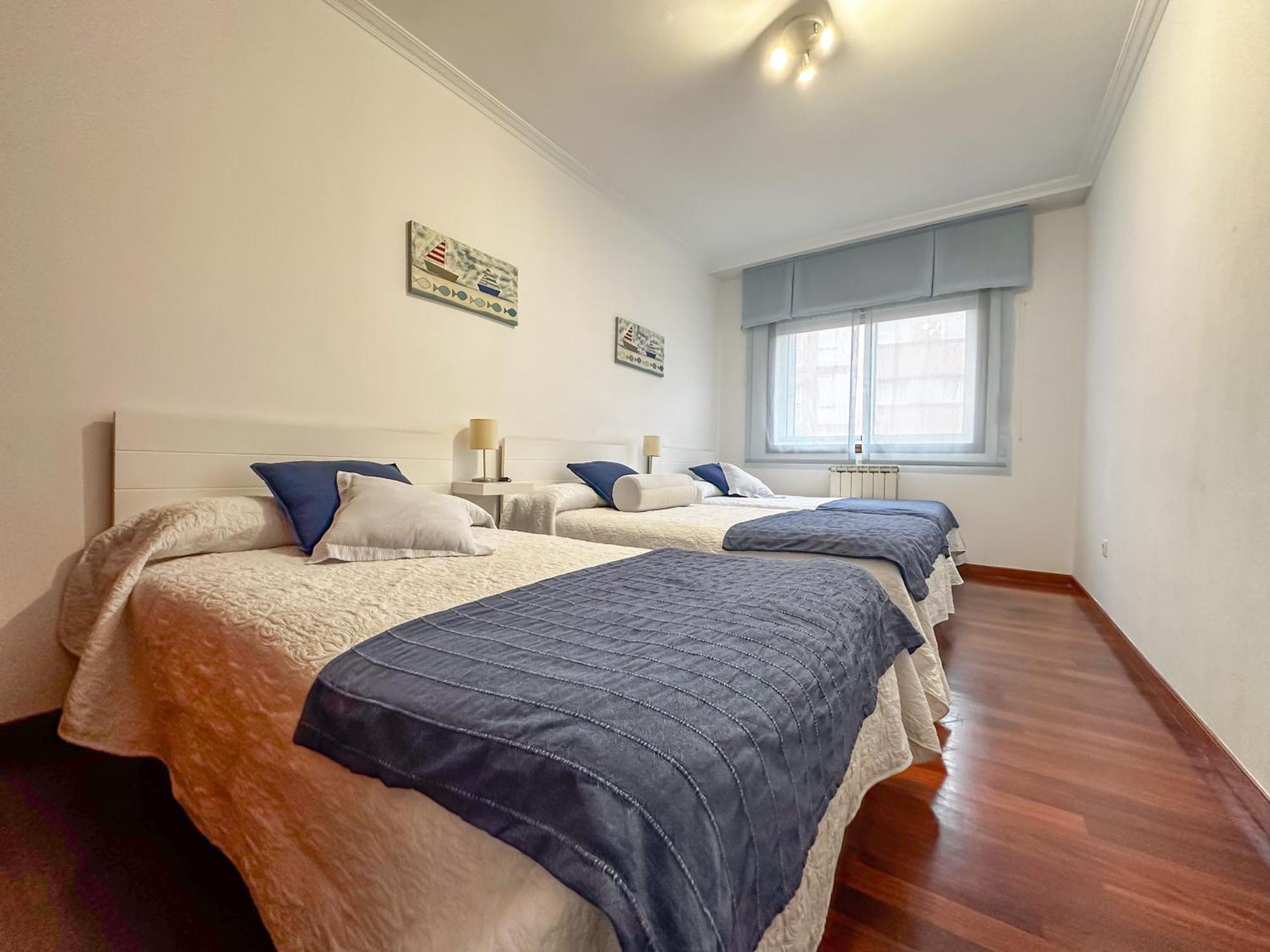 Apartamento Completo, Amplio, Muy Iluminado Y Con Plaza De Garaje Incluida. O Grove Bagian luar foto