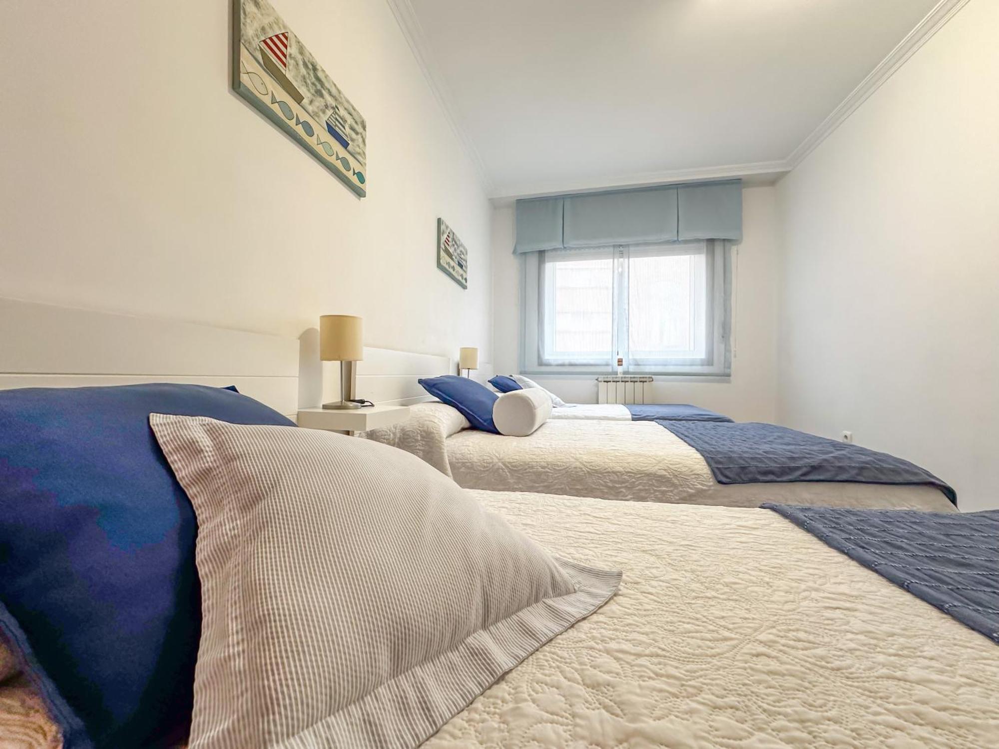 Apartamento Completo, Amplio, Muy Iluminado Y Con Plaza De Garaje Incluida. O Grove Bagian luar foto