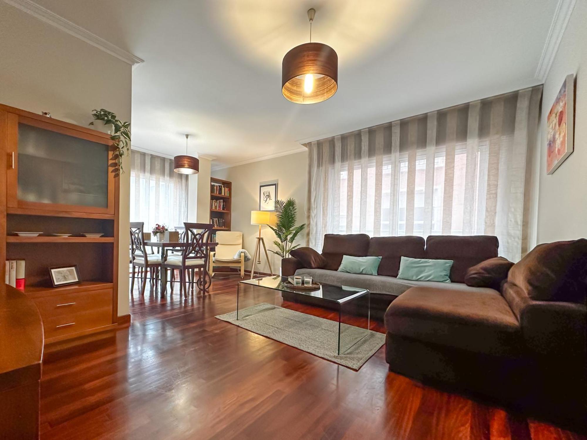 Apartamento Completo, Amplio, Muy Iluminado Y Con Plaza De Garaje Incluida. O Grove Bagian luar foto